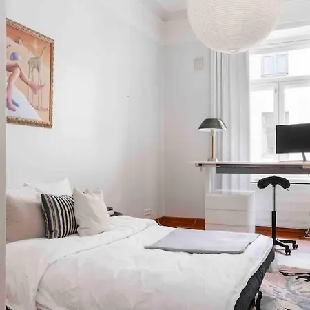 Apartment Historic In City Center