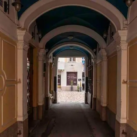 Historic In City Center Apartment Helsinki